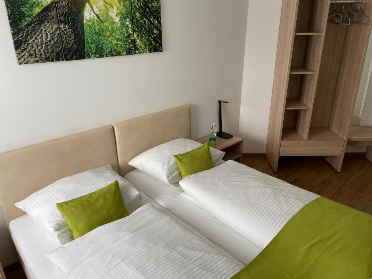 Hotel Garni Ilys Inn Wels Exterior photo