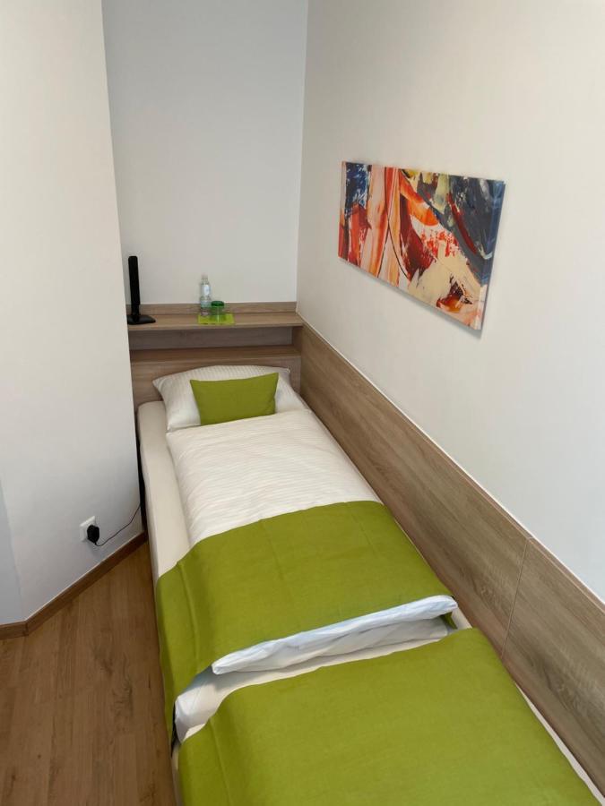 Hotel Garni Ilys Inn Wels Exterior photo