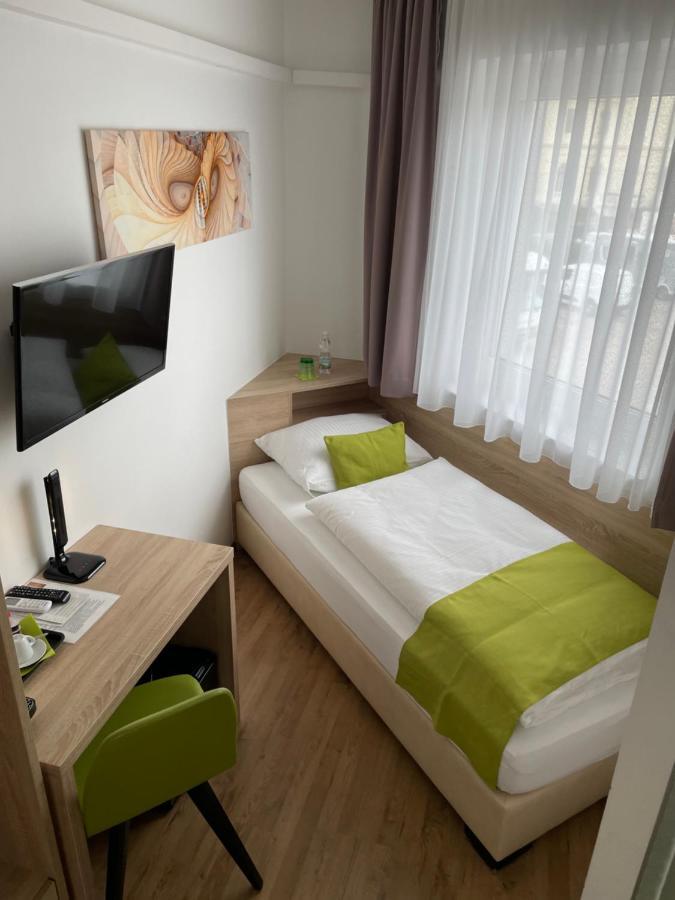 Hotel Garni Ilys Inn Wels Exterior photo