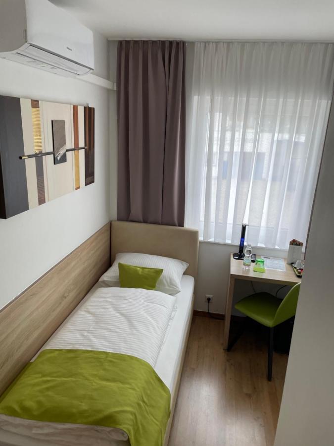Hotel Garni Ilys Inn Wels Exterior photo